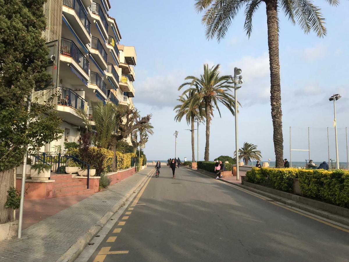 Apartamento Primera Linea De Mar Con Espectaculares Vistas Daire Sant Pol De Mar Dış mekan fotoğraf